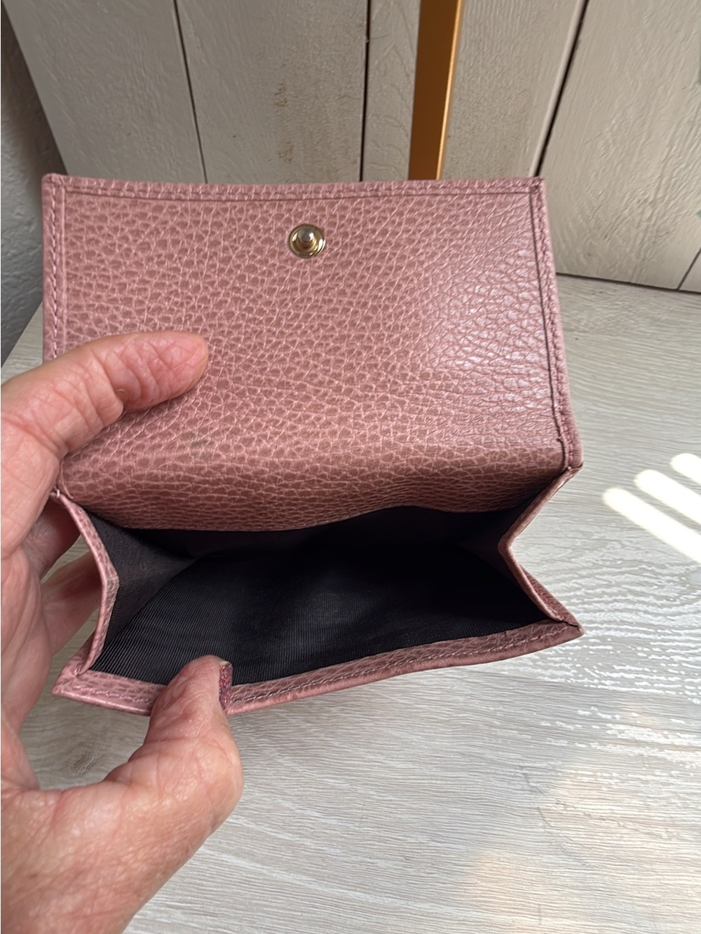Authentic GUCCI calf skin pink bifold wallet - Picture 11 of 15